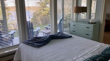 1 bedroom, desk, iron/ironing board, travel cot