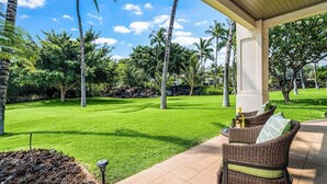 Terrace/patio - 🏖️Mauna Lani Townhome w/ Beach Club Access + A/C (Kamuela)