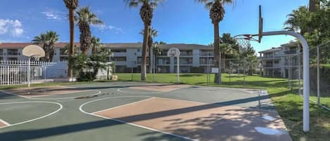 Sportplatz
