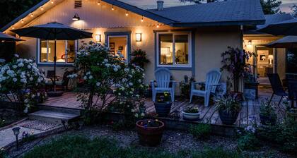 Charming Country Home sijaitsee Kenwoodin kylässä viinivaltion sydämessä.