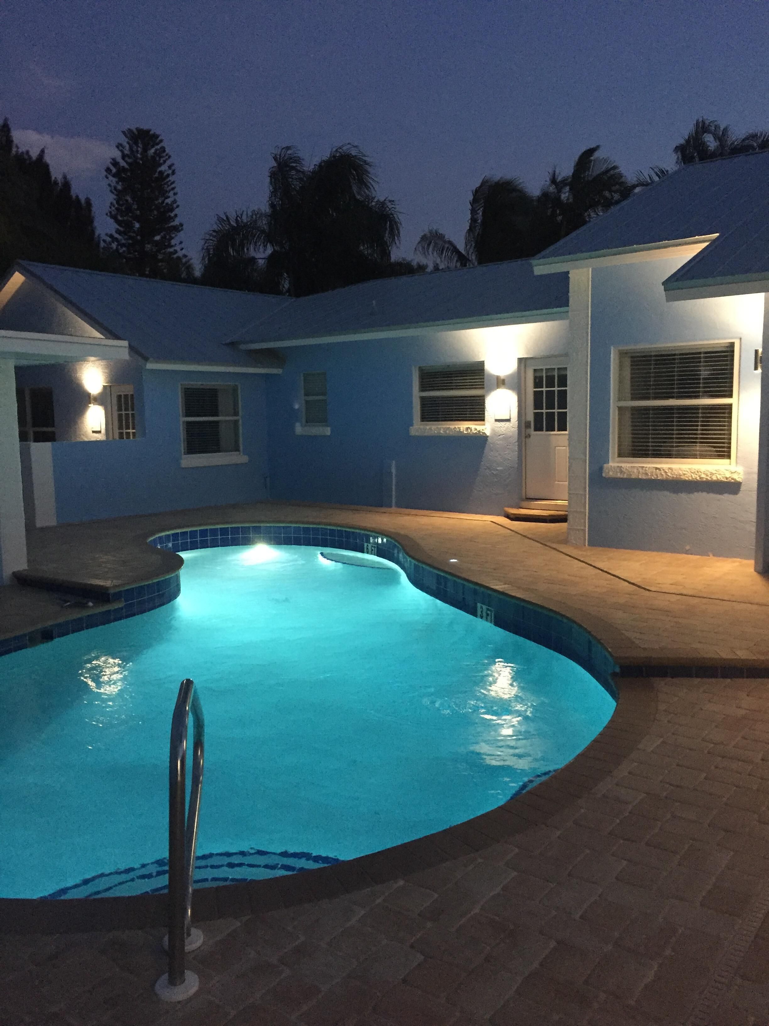 Een verwarmd zwembad