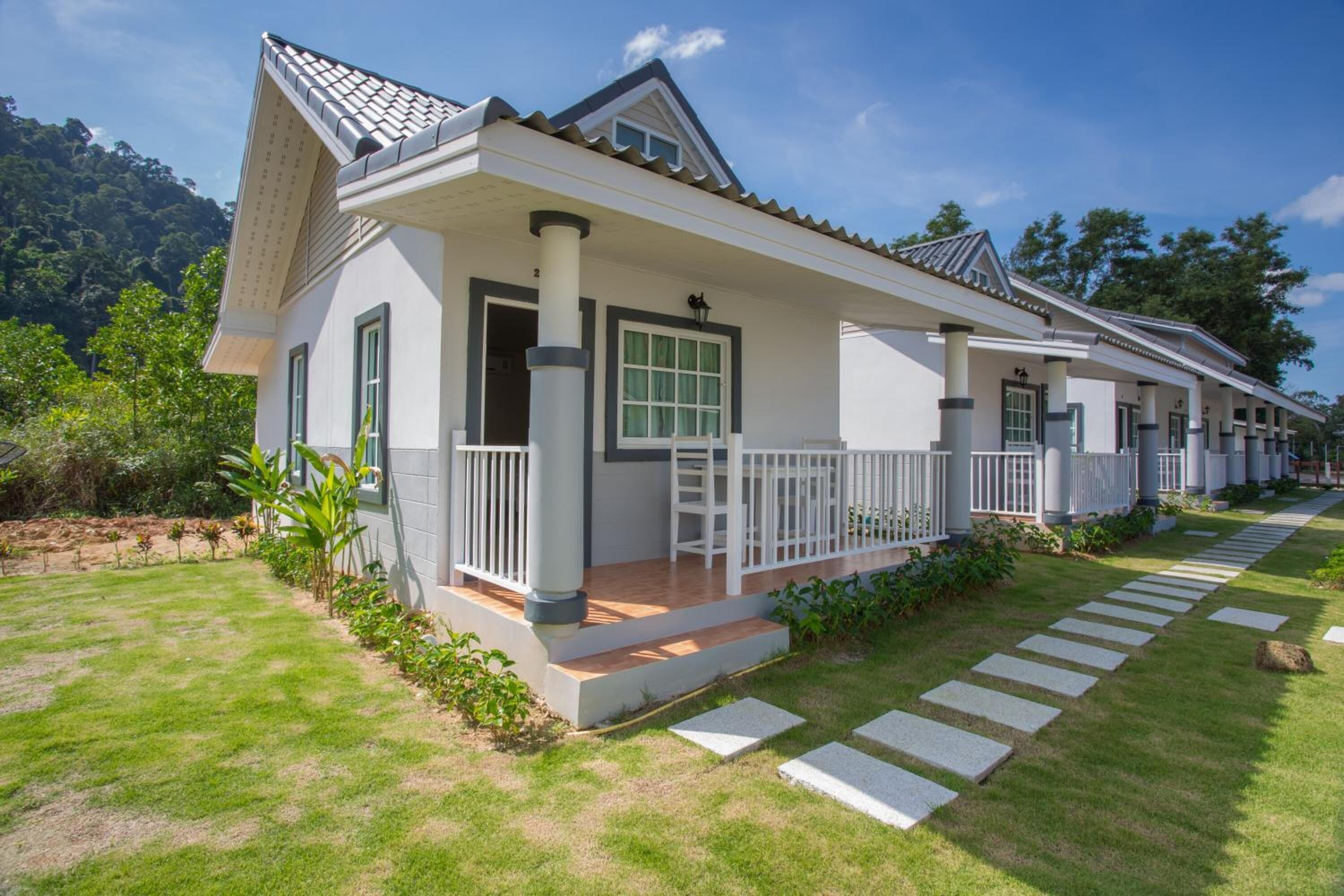 Photo - Suksompong Resort