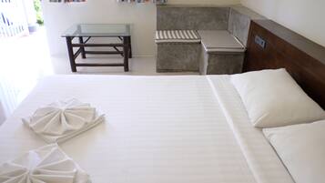 Standard Double Room with Garden View | Työpöytä, äänieristys, ilmainen Wi-Fi