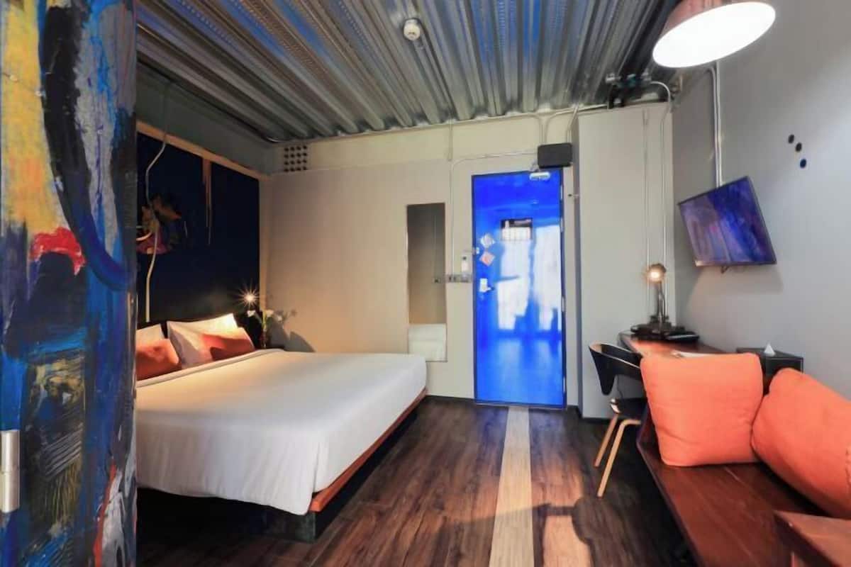 In-room safe, desk, blackout curtains, free WiFi