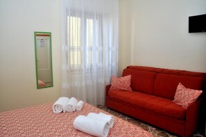 Egyptian cotton sheets, premium bedding, memory foam beds, minibar - B&B A Due Passi (Otranto)