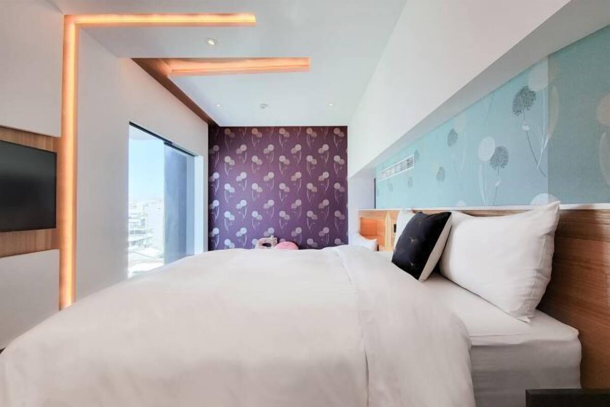 1 bedroom, premium bedding, in-room safe, blackout drapes