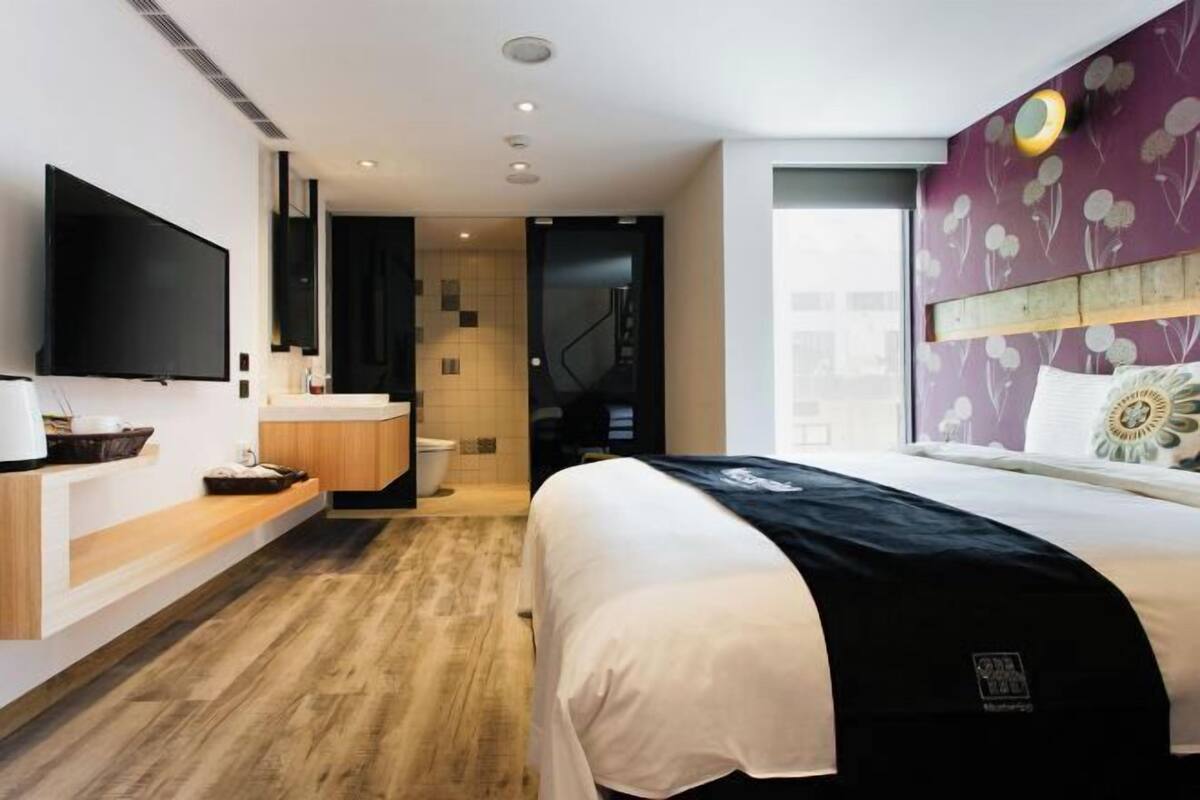 1 bedroom, premium bedding, in-room safe, blackout drapes