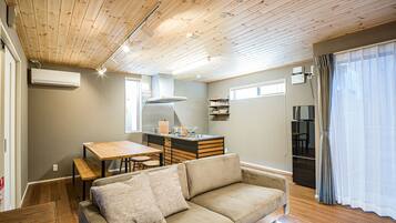 Private Vacation Home 103 | Premium bedding, desk, free WiFi, bed sheets