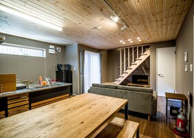 Private Vacation Home 103 | Premium bedding, desk, free WiFi, bed sheets