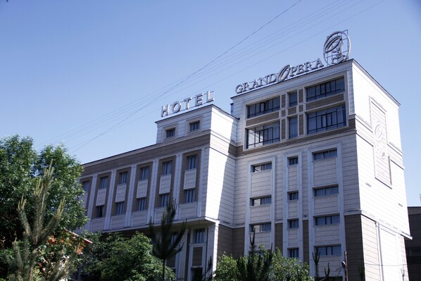Exterior - Grand Opera Hotel (Almaty)