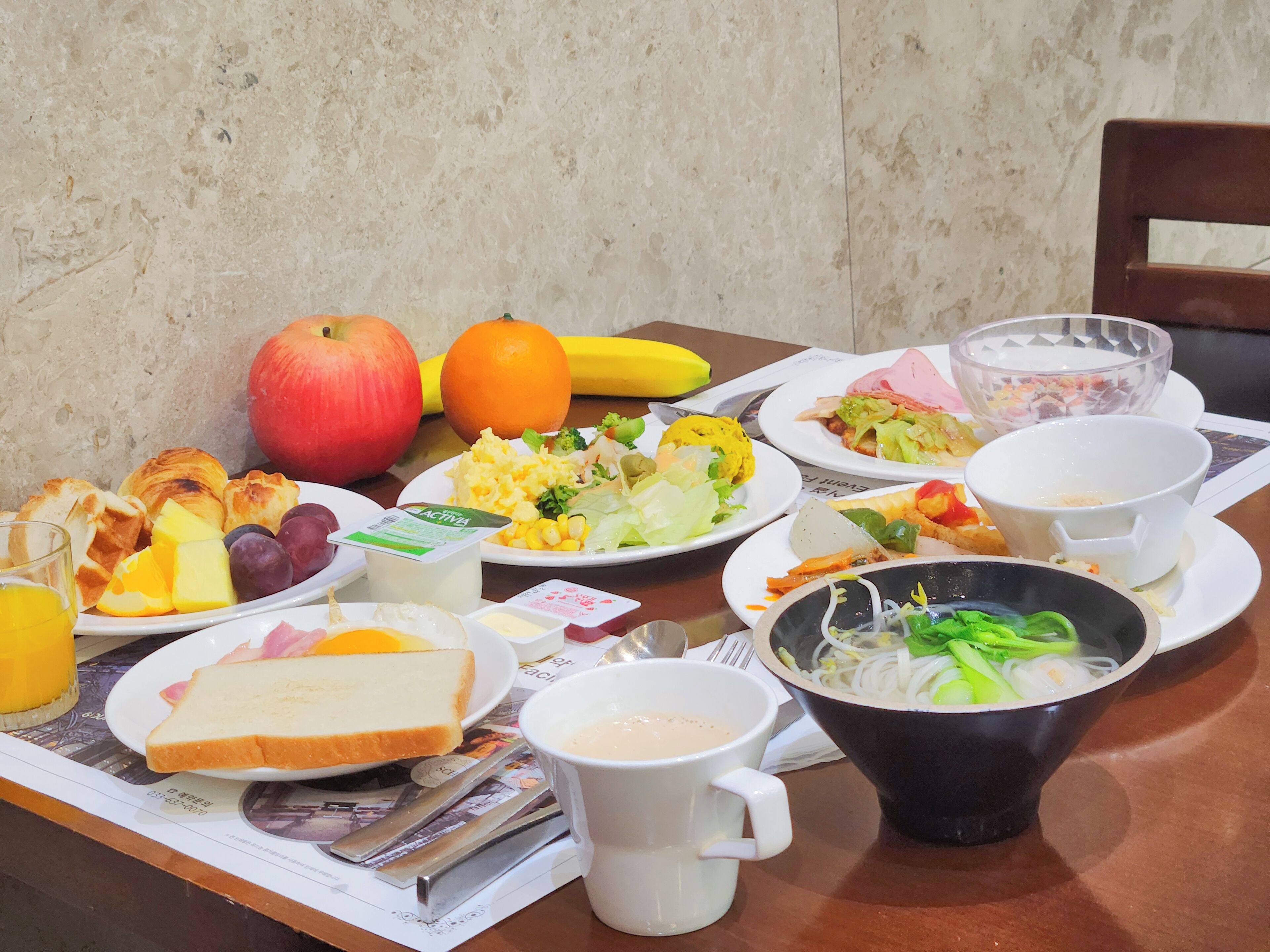 daily buffet breakfast (krw 25000 per person)