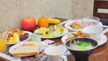 Bữa sáng buffet hàng ngày (25000 KRW/mỗi người)