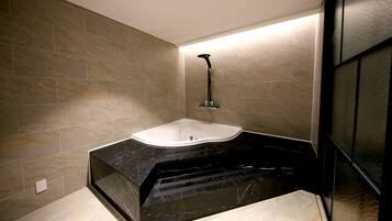 Bồn tắm spa riêng