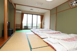Standard Japanese-Style Room with Shared Bathroom, Smoking | Bed sheets - Matsuichi (Hamamatsu)