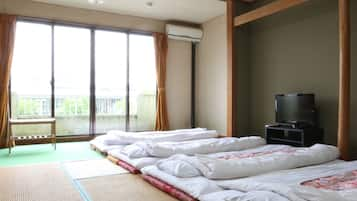 Standard Japanese-Style Room with Shared Bathroom, Smoking | Bed sheets