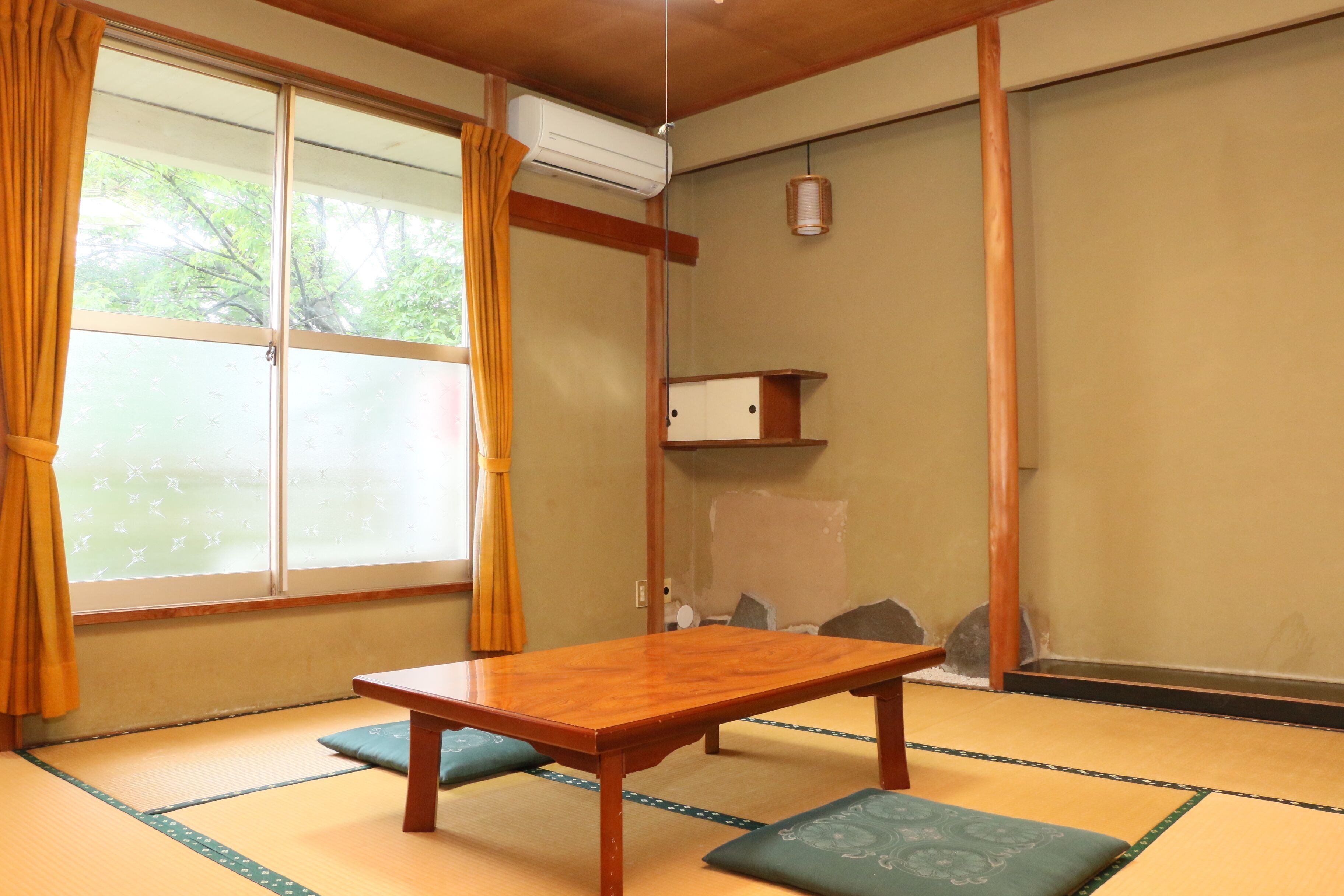 Economy Japanese Style Room with Shared Bathroom, Smoking | Bed sheets