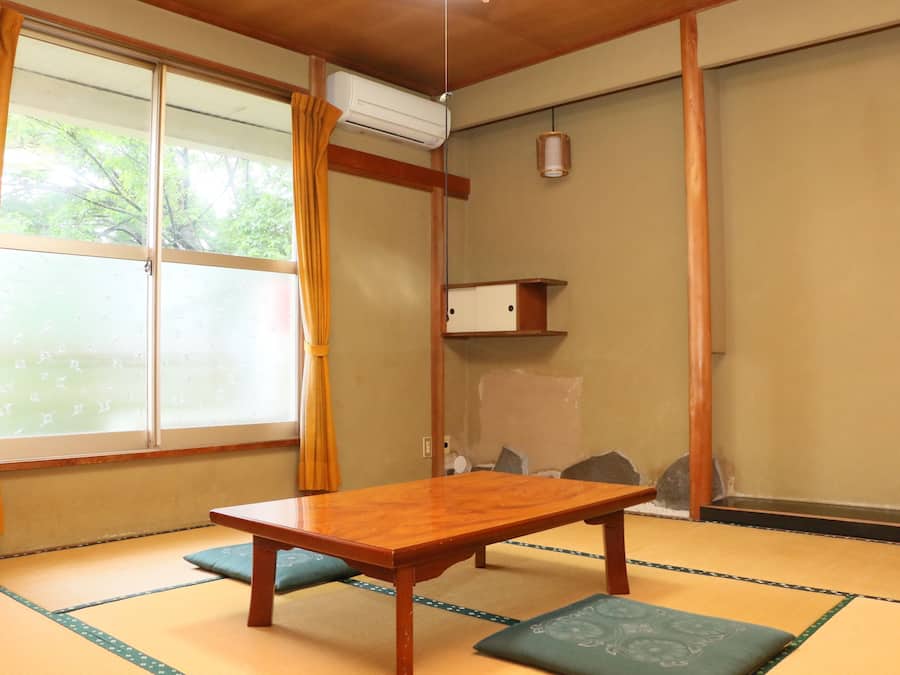 Economy Japanese Style Room with Shared Bathroom, Smoking | Bed sheets