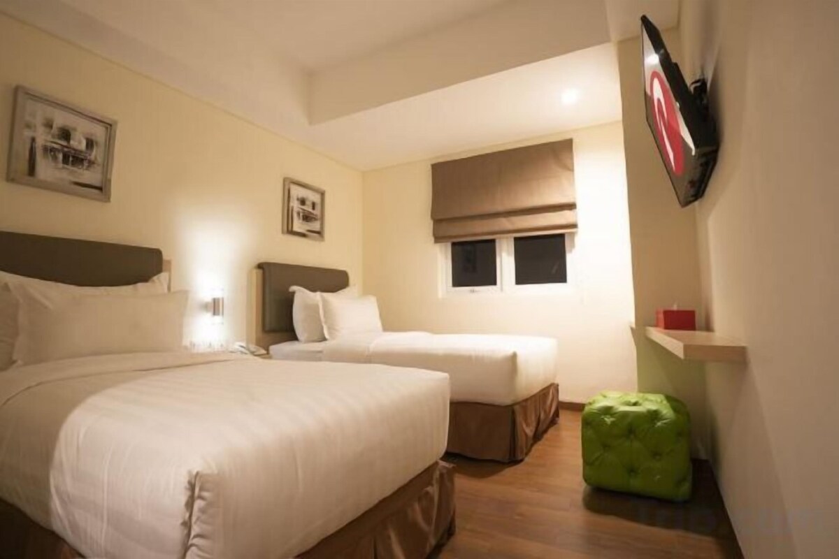 Hochwertige Bettwaren, Zimmersafe, Schreibtisch, schallisolierte Zimmer