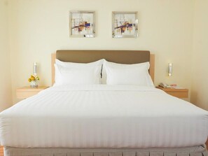 华丽客房 | 高档床上用品、客房内保险箱、办公桌、隔音