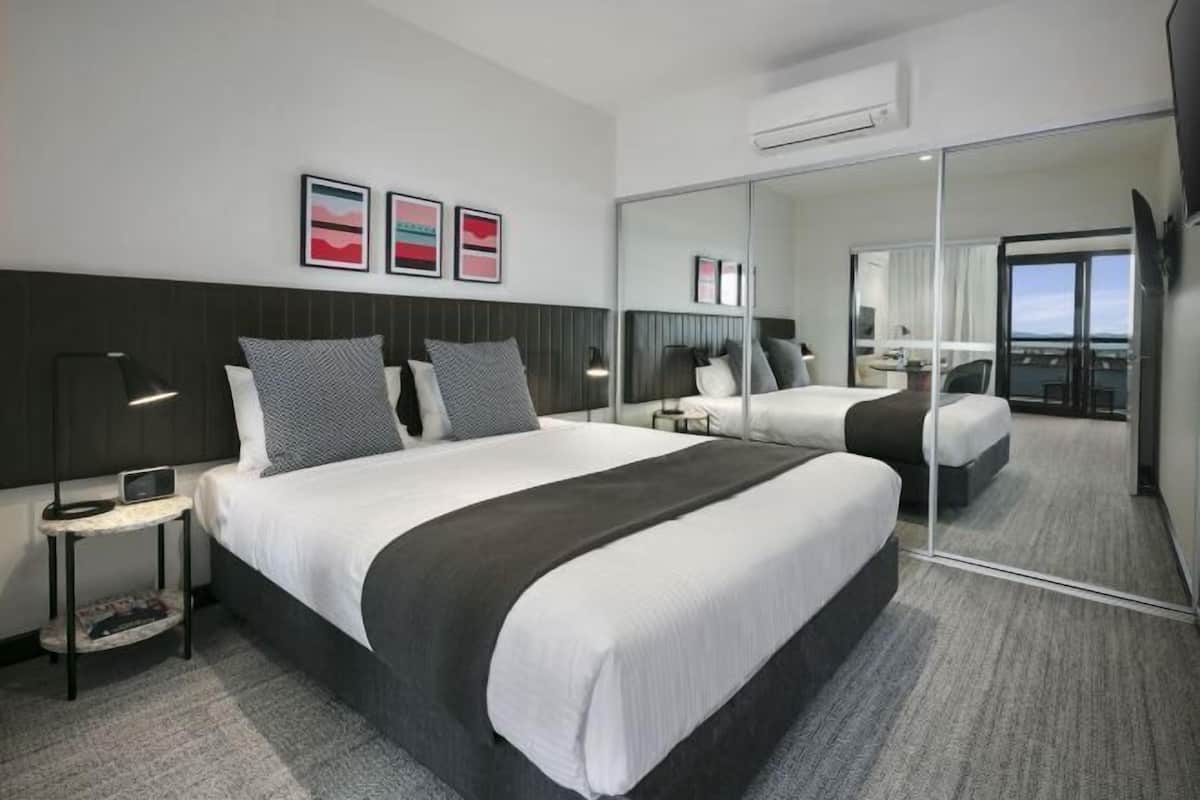 1 bedroom, minibar, in-room safe, desk