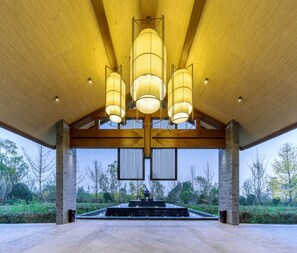 Front of property - Mount Qingcheng Grand Hotel (Chengdu)