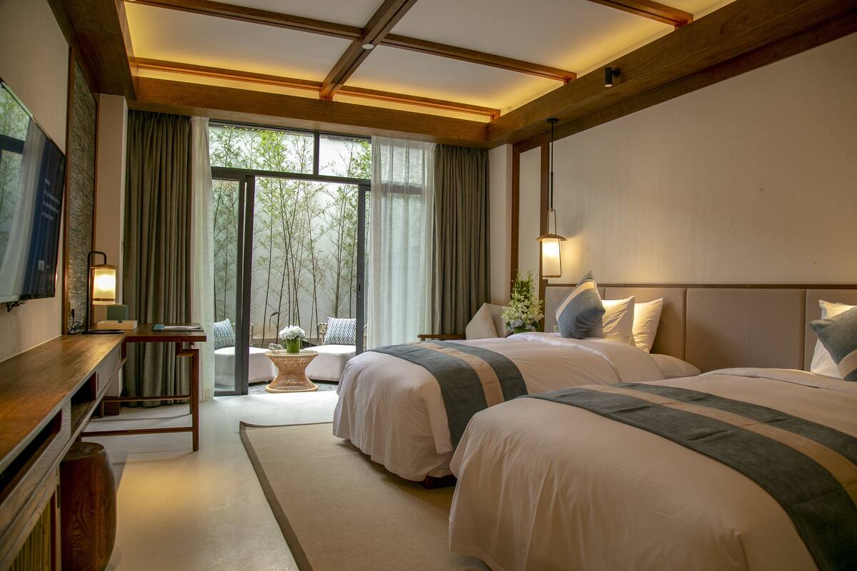 Luxury Double or Twin Room, 1 Bedroom, Smoking, Terrace | 1 bedroom, premium bedding, minibar, in-room safe