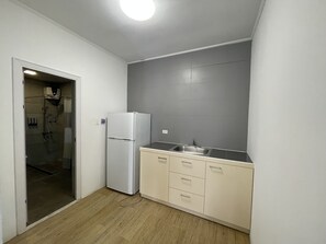 Habitación, 2 habitaciones (Clear Water) | Cocina privada | Refrigerador y microondas 