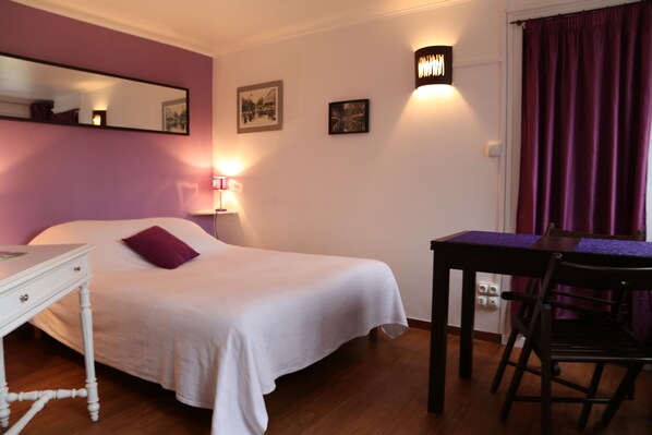 Studio | Individually decorated, individually furnished, desk, iron/ironing board