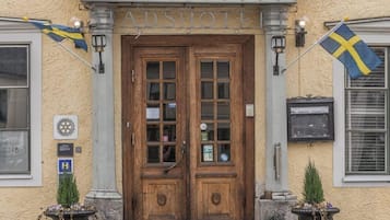 Majoituspaikan sisäänkäynti
