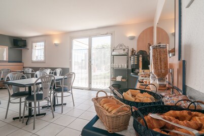 Brit Hotel Clermont L'Herault