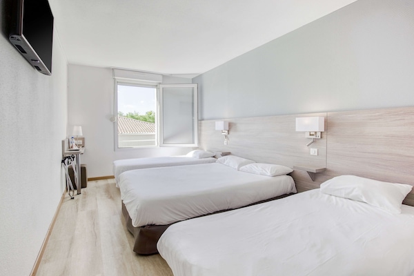 Camera tripla | Insonorizzazione, Wi-Fi gratuito, lenzuola