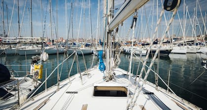 Sheliak boat and breakfast
