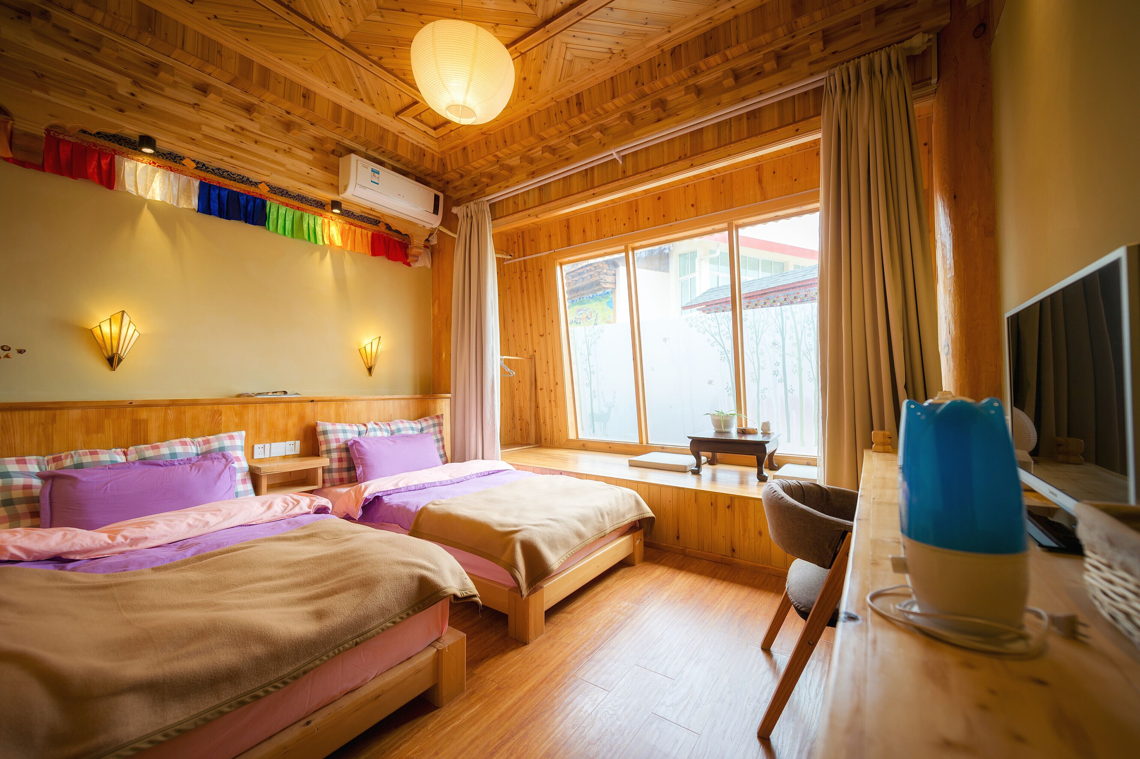 Dobbelt- eller tomannsrom – standard | Skrivebord, blendingsgardiner, lydisolert og wi-fi (inkludert)