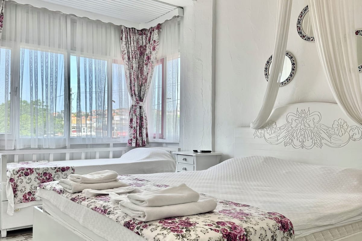 Wifi gratis y ropa de cama