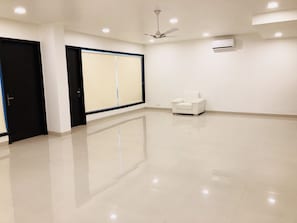 Interior - Vivid Boutique Hotel (Gurugram)