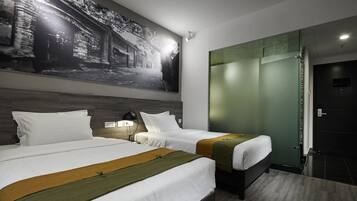 Superior Twin Room | 1 bedroom, desk, blackout drapes, iron/ironing board