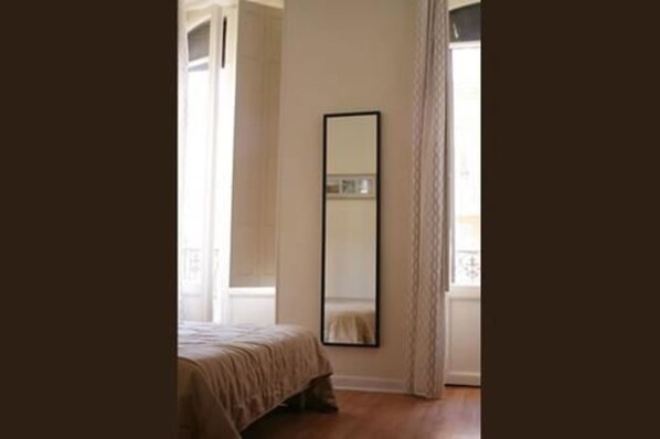 Double Room | Free WiFi - Hotel le 30 Etoiles (Toulouse)