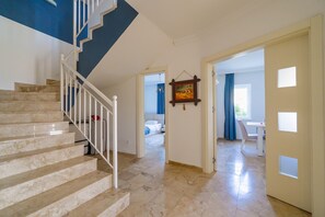 Verdunkelungsvorhänge, kostenloses WLAN, Bettwäsche