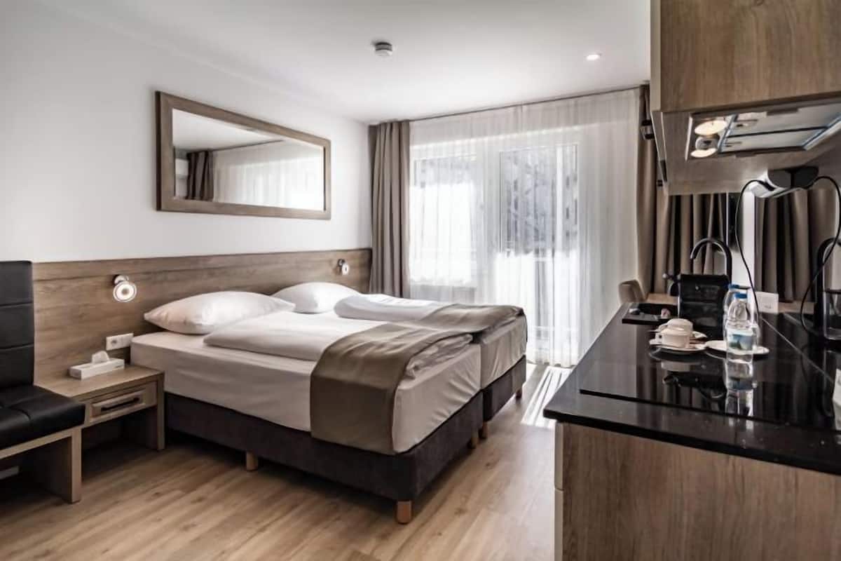 2 chambres, literie hypoallergénique, coffres-forts dans les chambres