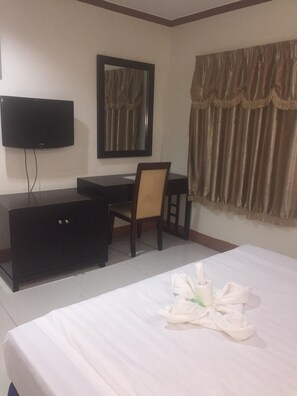 Phòng Suite (Queen) | Bàn, truy cập Internet không dây miễn phí, bộ trải giường 