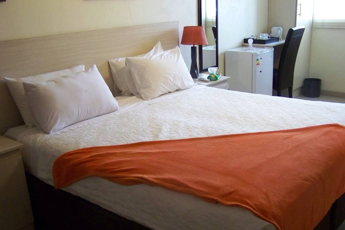 Desk, free WiFi, bed sheets