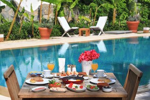 Breakfast, lunch and dinner served  - Sah Hotel (Bodrum)