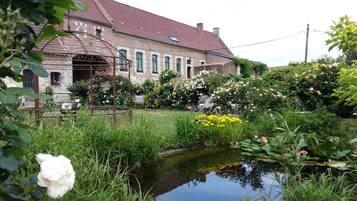 Bagian depan properti