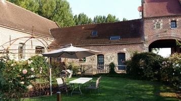 Kamar Double | Pemandangan halaman