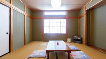 In-room safe, free WiFi, bed sheets