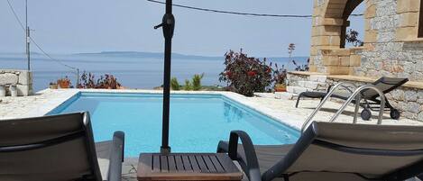 Luxury-Villa, 2Â Schlafzimmer, eigener Pool, Meerblick | Terrasse/Patio