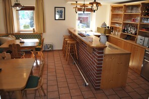 Bar (on property) - Ski Lodge Jaktman (Bad Gastein)