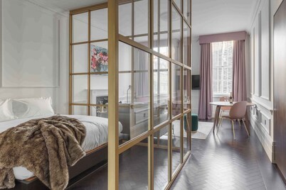 The Moorgate by Cove