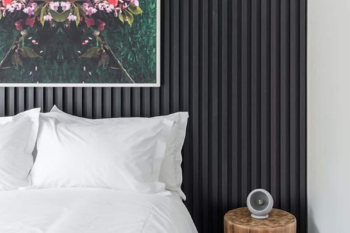 Premium bedding, in-room safe, laptop workspace, blackout drapes