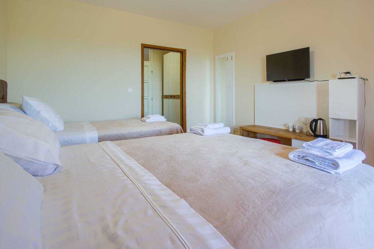 In-room safe, desk, soundproofing, iron/ironing board